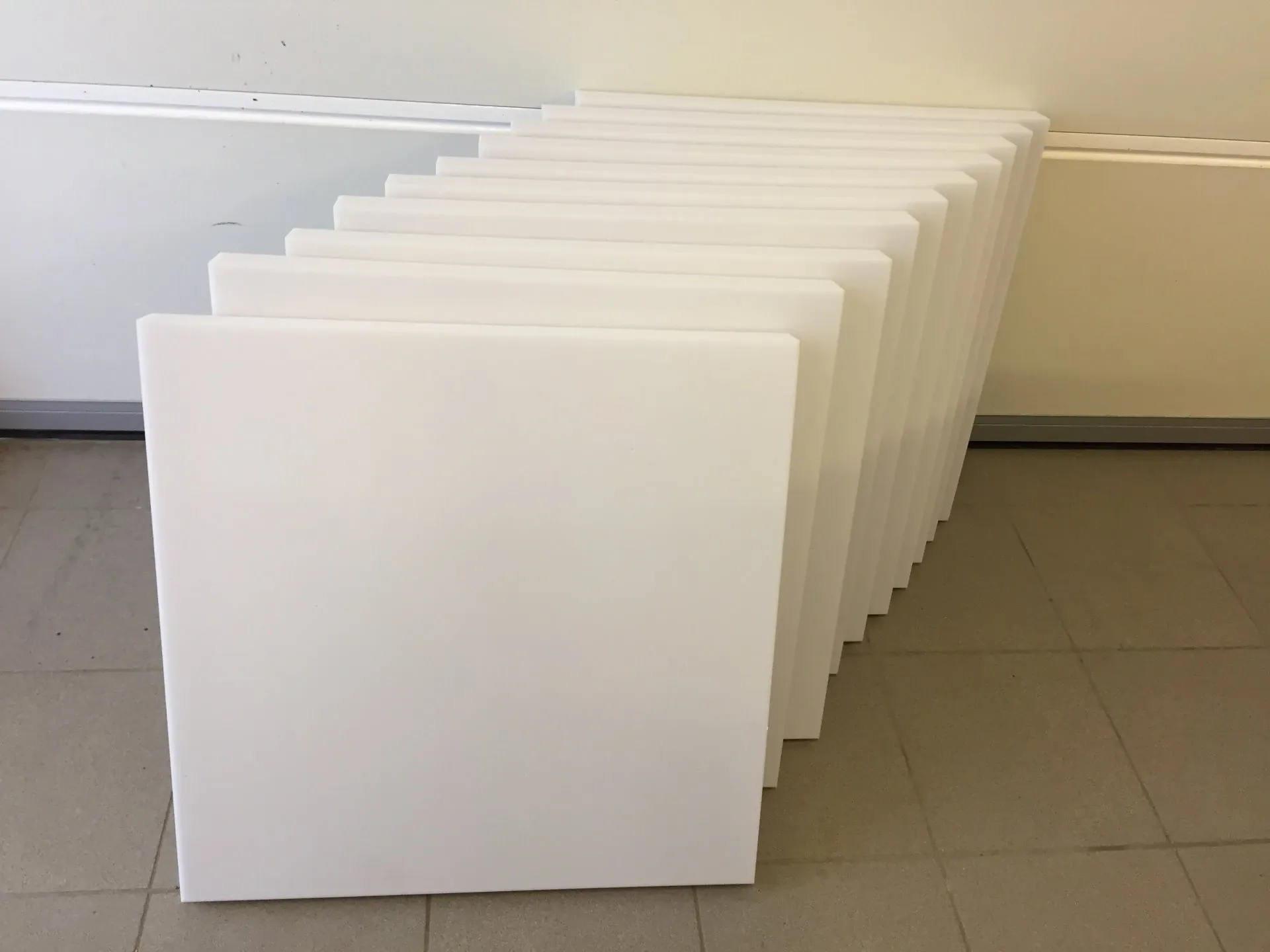 Vita Abacustica-ljudabsorbenter i stapel